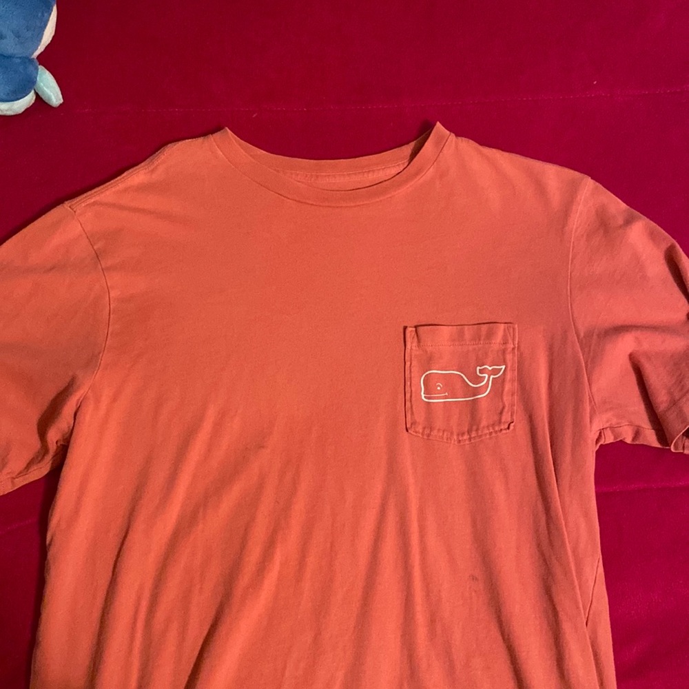 Vineyard vines salmon T-shirt